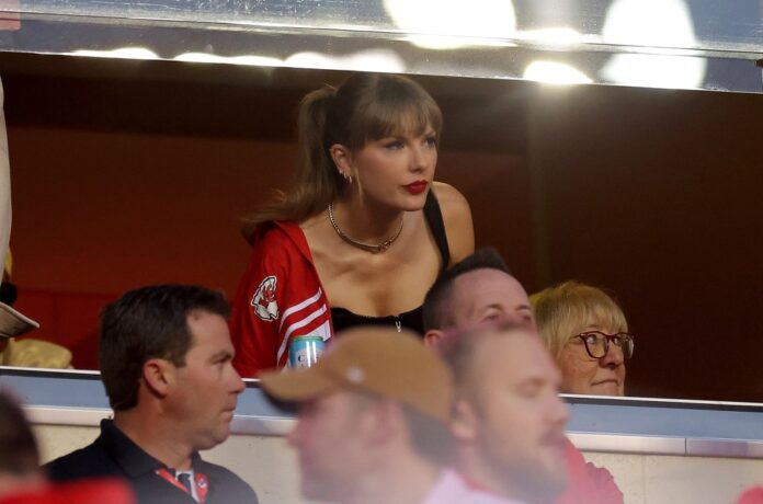 taylor-swift-chiefs-broncos-tnf-2023-billboard-1548.jpg