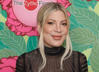 Tori Spelling Reportedly Living in $18K Home With Kids After Divorce – Hollywood Life