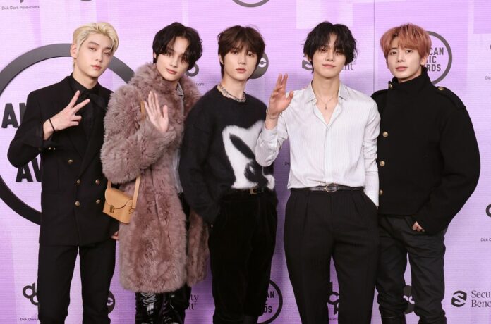 txt-2022-amas-rc-billboard-1548.jpg