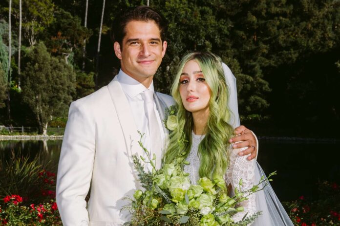 tyler-Posey-wedding-101623-tout-b6024499510340c7bf0c50962efe020b.jpg