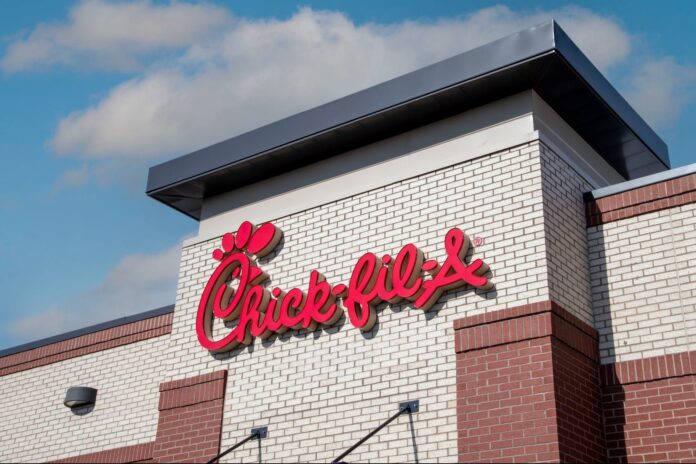 1699467942-chick-fil-a-3000-location-GettyImages-1473555801.jpg
