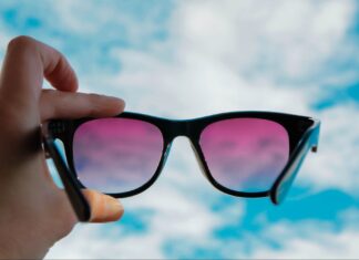 4 Entrepreneurial Lessons We Learned from Oakley Sunglasses Founder