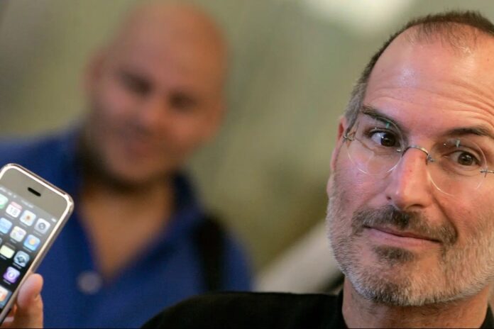 1700592515-stevejobsBInsidercopy.jpg