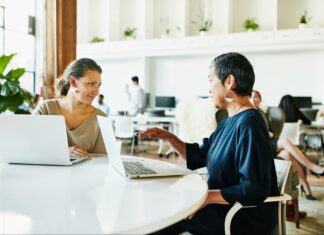 Craft a Winning Pitch Deck That Wows Investors