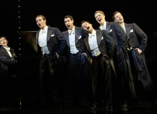 Barry Manilow’s musical is moving, but isn’t in sync
