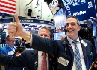 The Stock Market Just Avoided ‘Earnings Apocalypse’ Ahead of Year-End Rally