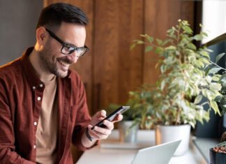 Why Verizon and AT&T Want Your Bank Account Not Your Credit Card