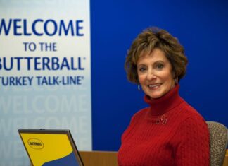 Butterball Turkey Hotline Expert Gets Funny Questions on Thanksgiving