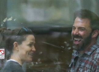 Ben Affleck and Jennifer Garner Laugh It Up During Son’s Basketball Game