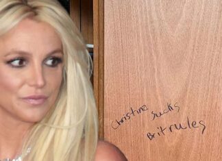Britney Spears ‘Christina Sucks’ Door Could Fetch $20-$30k