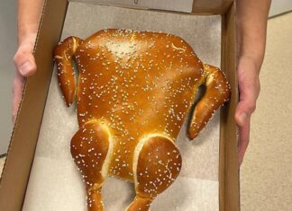Turkey Pretzel Selling Like Crazy in Philadelphia for Thanksgiving
