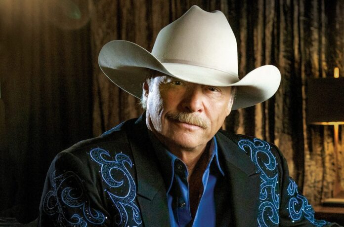 Alan-Jackson-2022-cr-David-McClister-billboard-1548.jpg