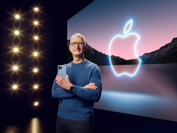 AppleEvent.SEP14Keynote.Tim_Cook.01.jpg