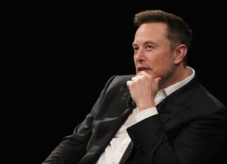 Musk says Twitter subscribers will get early access to xAI’s chatbot, Grok