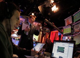 Scott Hanson, NFL RedZone forced into ‘unprecedented’ evacuation