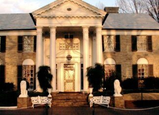Where to watch Christmas at Graceland holiday special