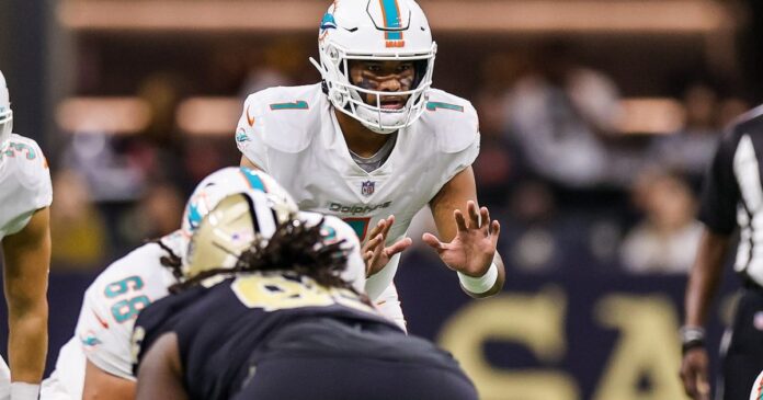 Miami_Dolphins_at_New_Orleans_Saints_2021_-_51781406886.jpg