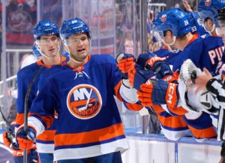 Islanders’ Oliver Wahlstrom snaps 333-day scoring drought