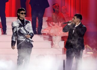 Eslabon Armado & Peso Pluma Perform ‘Ella Baila Sola’ for the First Time on TV at 2023 Latin Grammys