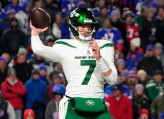 Tim Boyle holds fate to Jets’ playoff hopes in battle vs. Dolphins