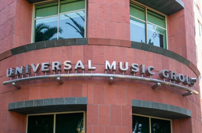 Universal-Music-Group-office-2020-billboard-1548.jpg
