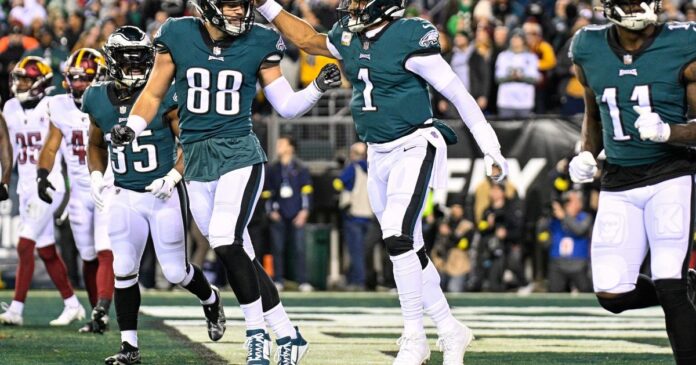 Washington_Commanders_at_Philadelphia_Eagles_52510560186-e1699040032334.jpg