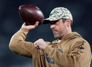 Aaron Rodgers’ return may not hinge on Jets’ playoff hopes