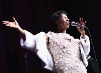 Aretha Franklin’s Sons Awarded Real Estate Owing to Handwritten Will Found in Couch Cushions