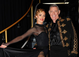 Barry Williams Says ‘DWTS’ Is the ‘Most Demanding’ Show: Interview – Hollywood Life