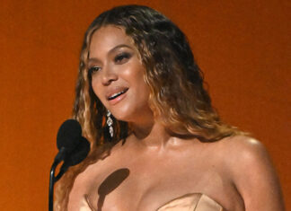 Beyonce Makes Surprise Appearance at Macy’s Thanksgiving Day Parade – Hollywood Life