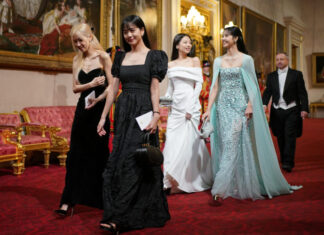 Blackpink Visited Buckingham Palace In Royal Fashion