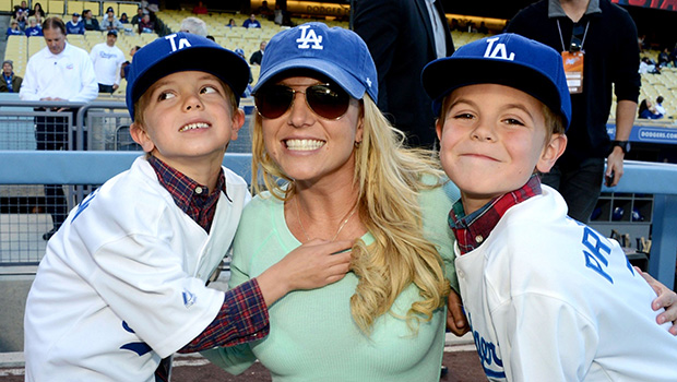 britney-spears-sons-surfing-hawaii-ftr.jpg