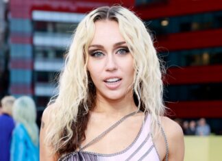 Miley Cyrus Returns to the Stage With Rare Performance