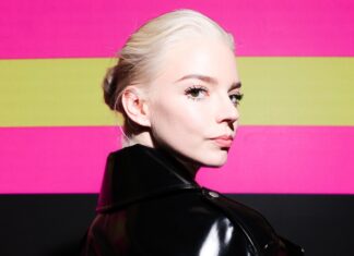Queen’s Gambit Stage Musical in the Works With Singer Mitski