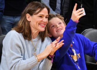 How Jennifer Garner Earns “Cool Points” With Son Samuel