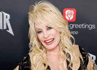 The Hilarious Reason Why Dolly Parton Only Uses Fax and Not Text