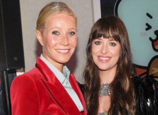 Gwyneth Paltrow and Dakota Johnson Twin in Adorable Photo