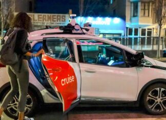 GM to cut funding for driverless startup Cruise, report says