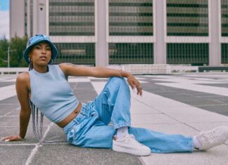 3 Last-Minute Cyber Monday Deals on Jeans for Women That Are Trendy & Affordable