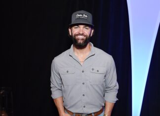 Dylan Scott Scores His Third Country Airplay No. 1 With ‘Can’t Have Mine’