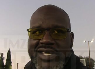 Shaq Refurbishes Basketball Court For Kids At L.A. Boys & Girls Club