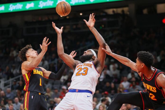 grabs-rebound-atlanta-hawks-forward-72386867.jpg