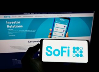 SoFi earnings knocks it out of the park, buying opportunity?