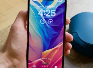 iOS 17: How to add a different home screen wallpaper on your iPhone