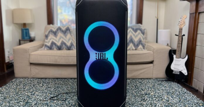 jbl-partybox-ultimate-front-blue-lights.jpeg