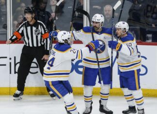 NHL odds, picks, best bets for Monday