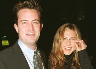 Jennifer Aniston Reportedly ‘Reeling’ After Matthew Perry’s Death – Hollywood Life