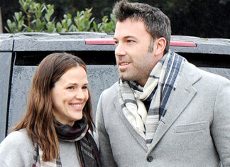 Jennifer Garner and Ben Affleck Seen Laughing at Samuel’s Ball Game – Hollywood Life