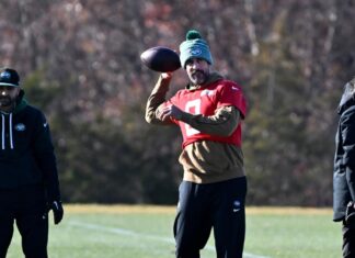 Aaron Rodgers on a December Jets return: ‘Anything is possible’