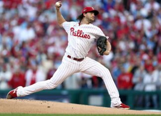 Phillies favored to retain top free agent